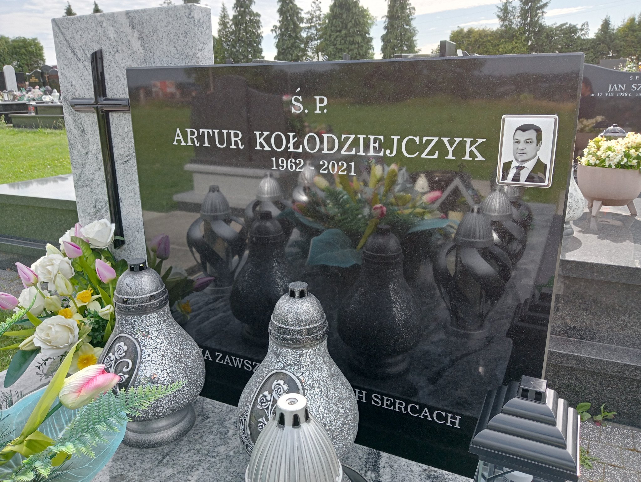 Artur Kołodziejczyk 1961 Bibice - Grobonet - Wyszukiwarka osób pochowanych